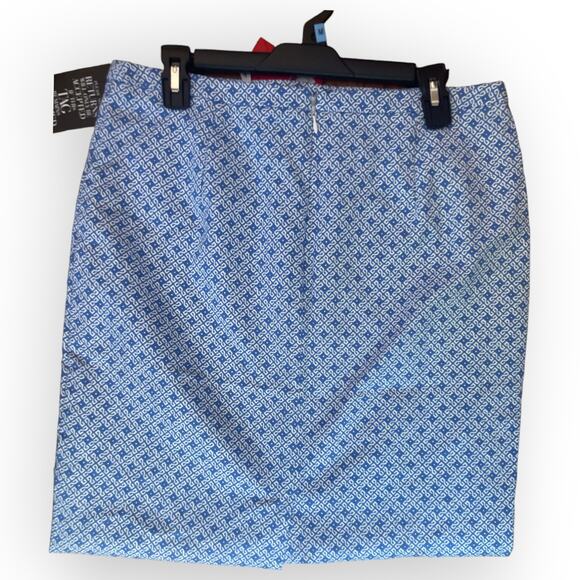 Pure Collection NEW WITH TAGS Blue Print skirt SZ 10 - Picture 2 of 3